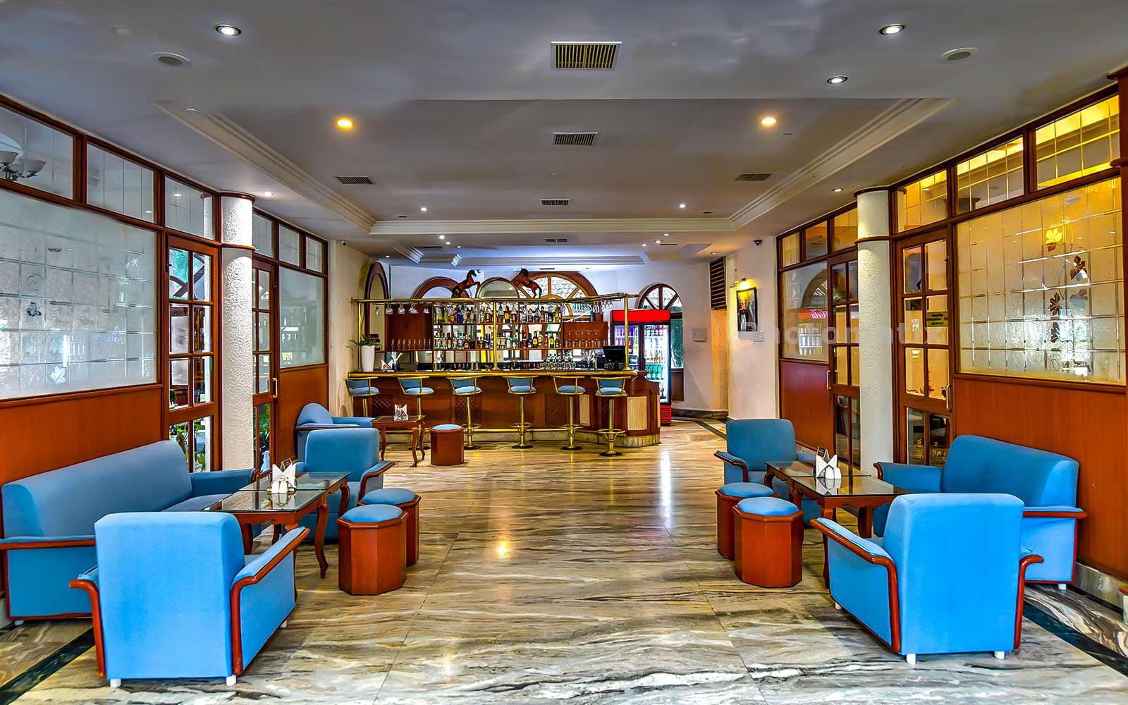 Lounge Bar