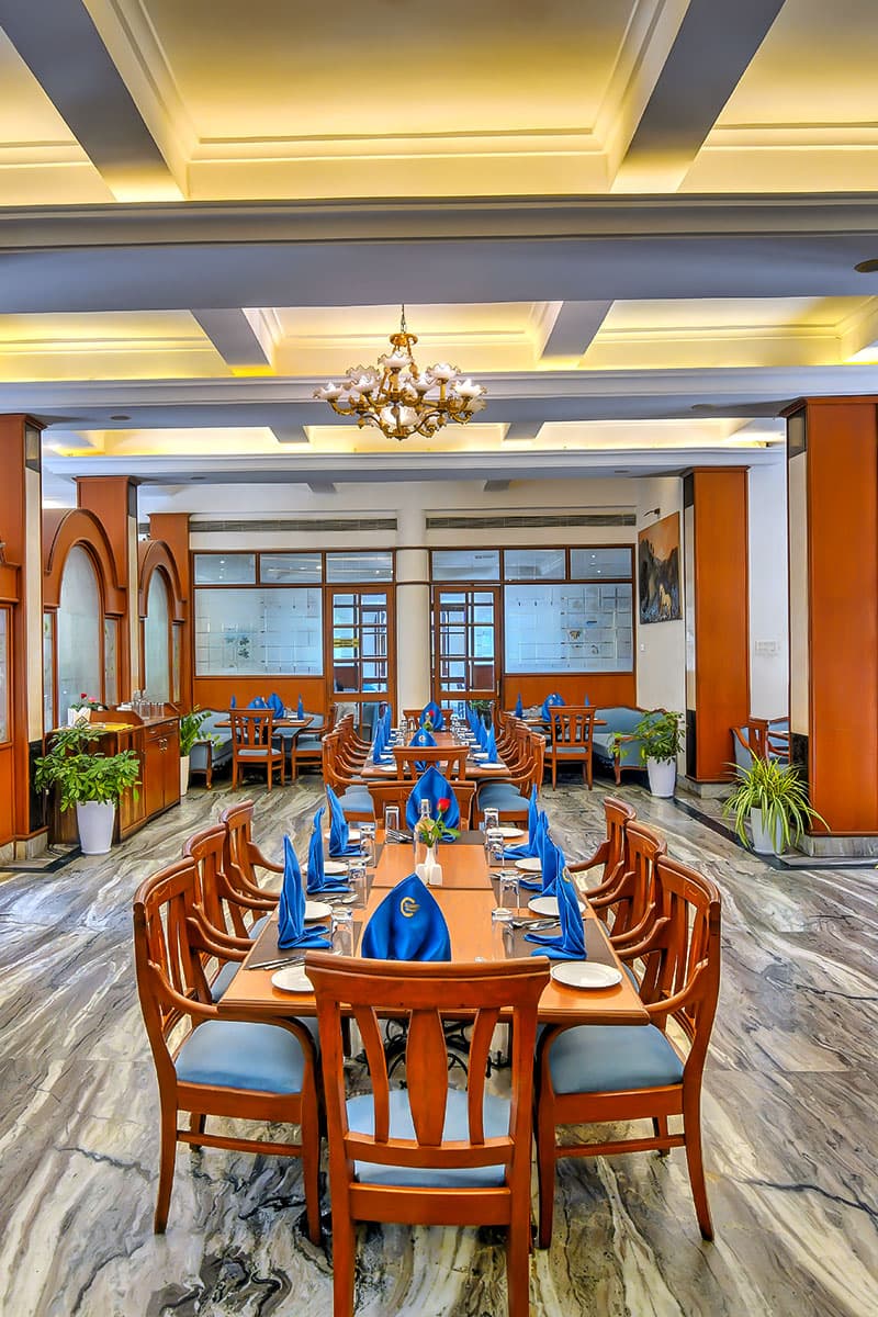 Dining at Celebrity Resort