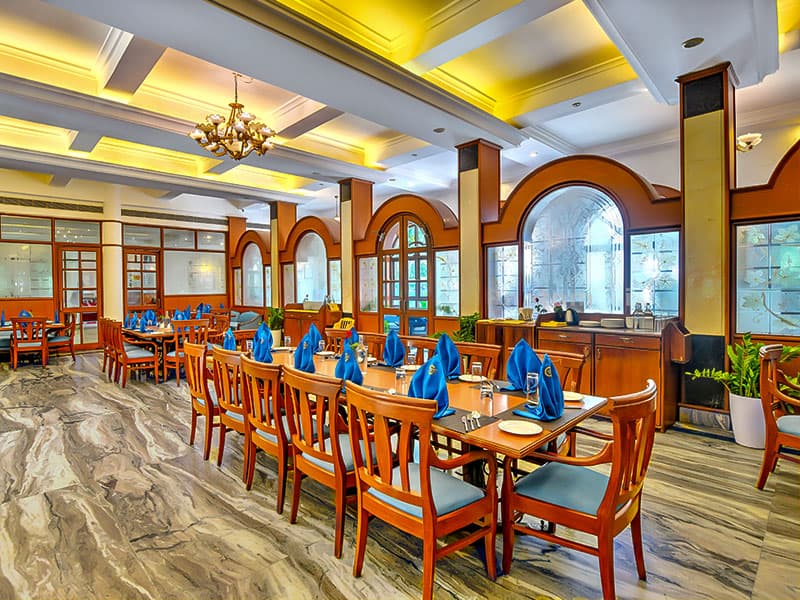 Dining at Celebrity Resort